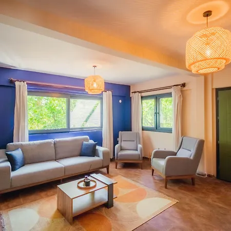 Nomadas Bed & Breakfast *