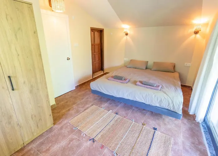 Nomadas Bed & Breakfast