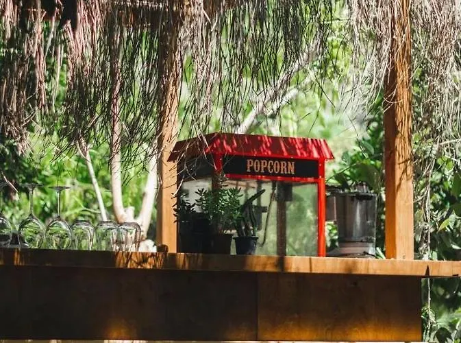 Nomadas Bed & Breakfast Yanıklar